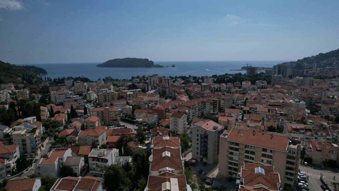 Jednosoban stan 42.28m2 u novogradnji – Budva, Potkošljun - Amfora Real Estate