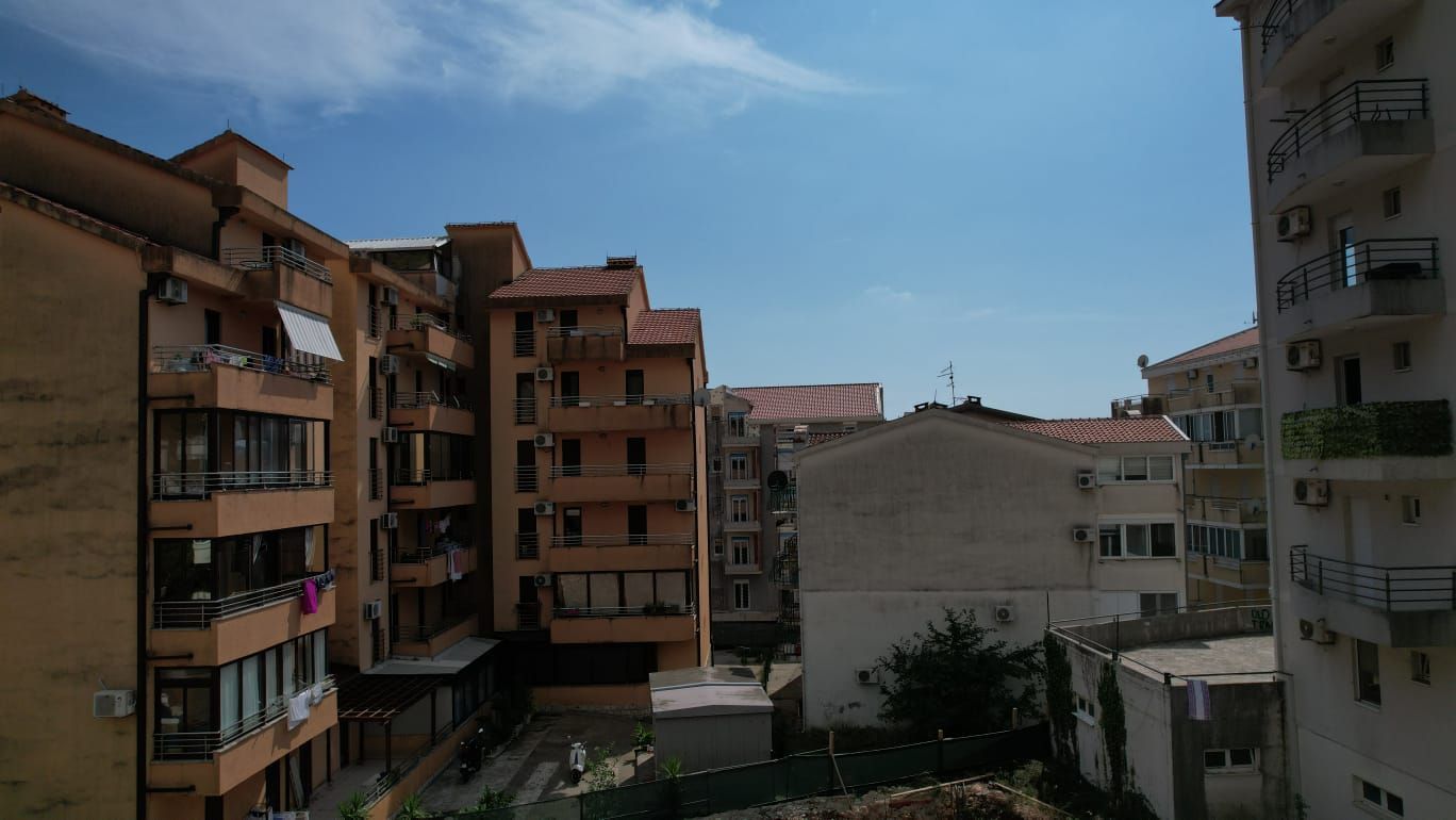 Jednosoban stan 42.28m2 u novogradnji – Budva, Potkošljun - Amfora Real Estate