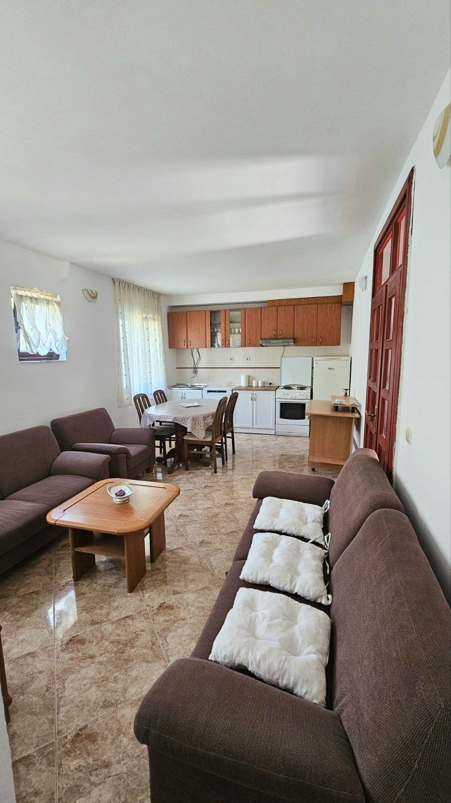 amfora/Prizemna kuća 52m² u Lastvi Grbaljskoj,Budva-Na duzi period