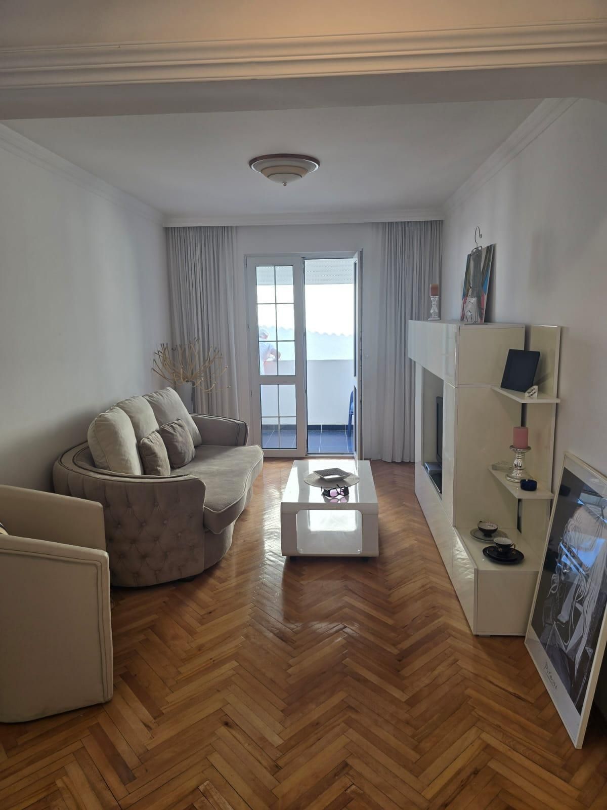 amfora/Dvosoban namesten stan 64m2, Podkosljun-Budva ( Na duzi period)