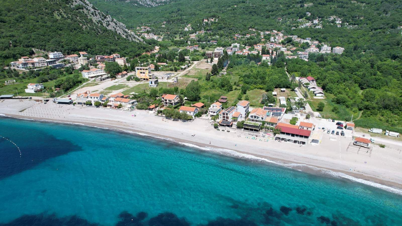 Plac 1450 m² na prvoj liniji mora – Buljarica - Amfora Real Estate