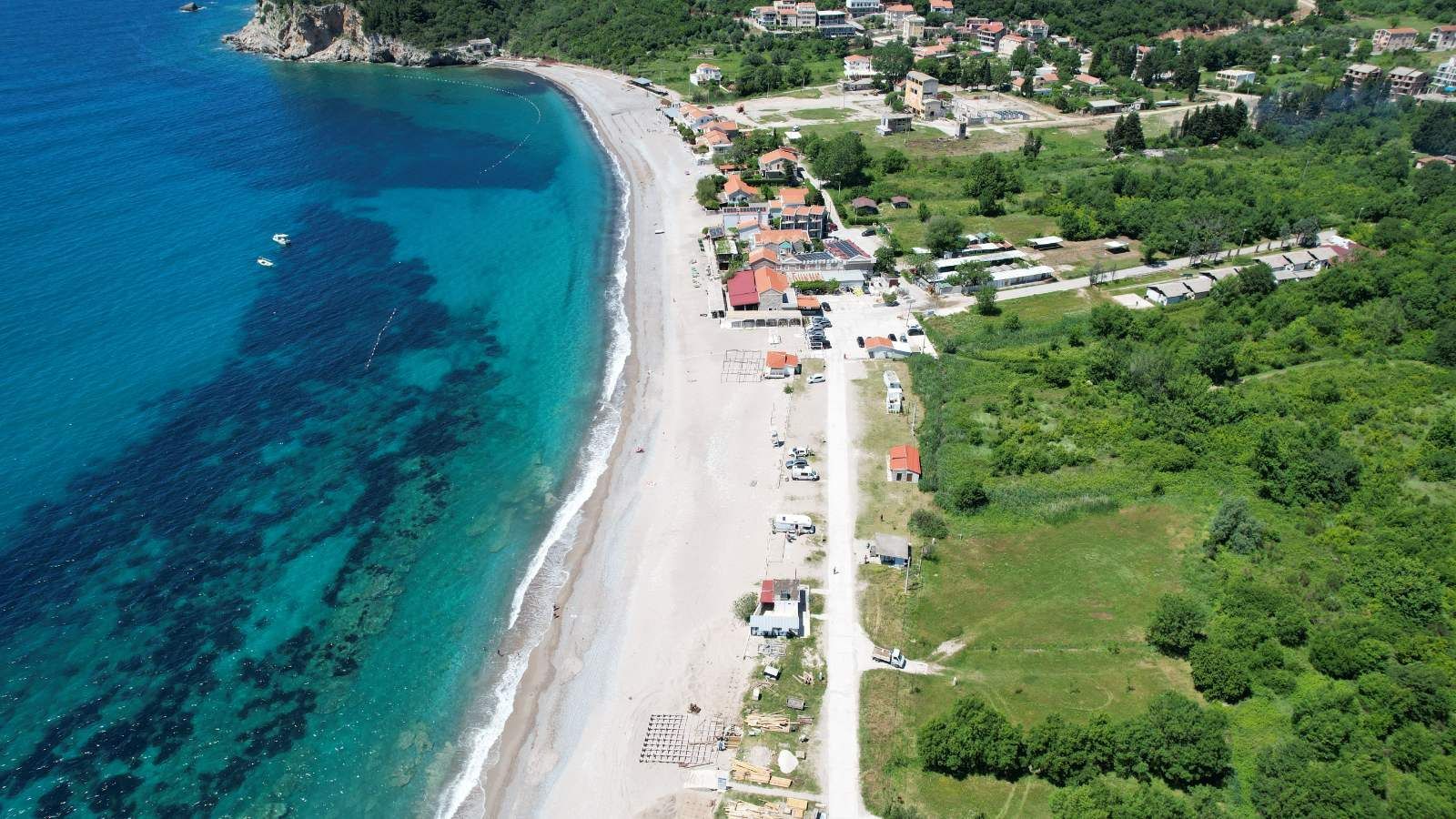 Plac 1450 m² na prvoj liniji mora – Buljarica - Amfora Real Estate