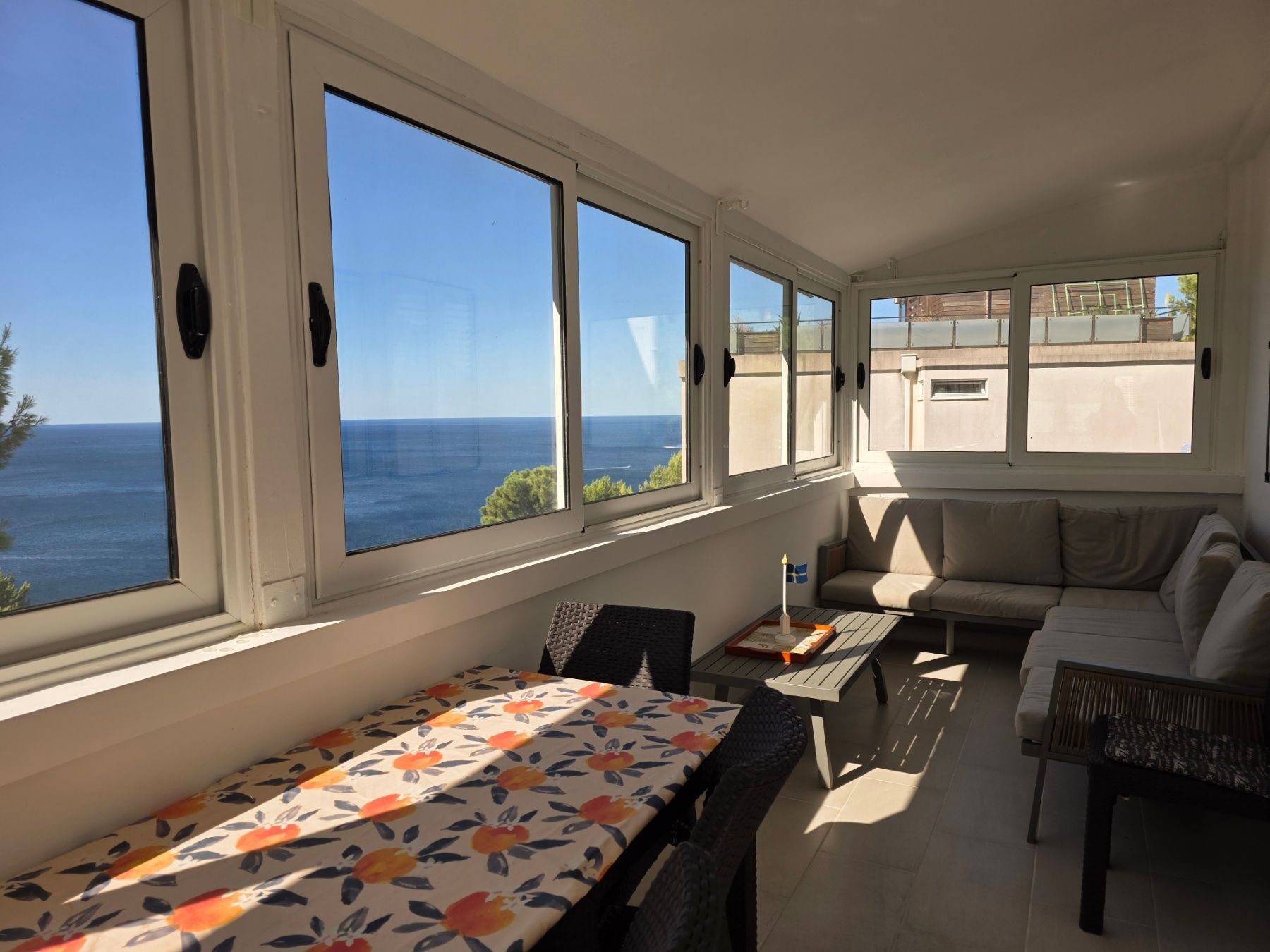 Na prodaju komforan trosoban dupleks apartman 70 m² sa panoramskim pogledom na more – Budva, Sveti Stefan - Amfora Real Estate