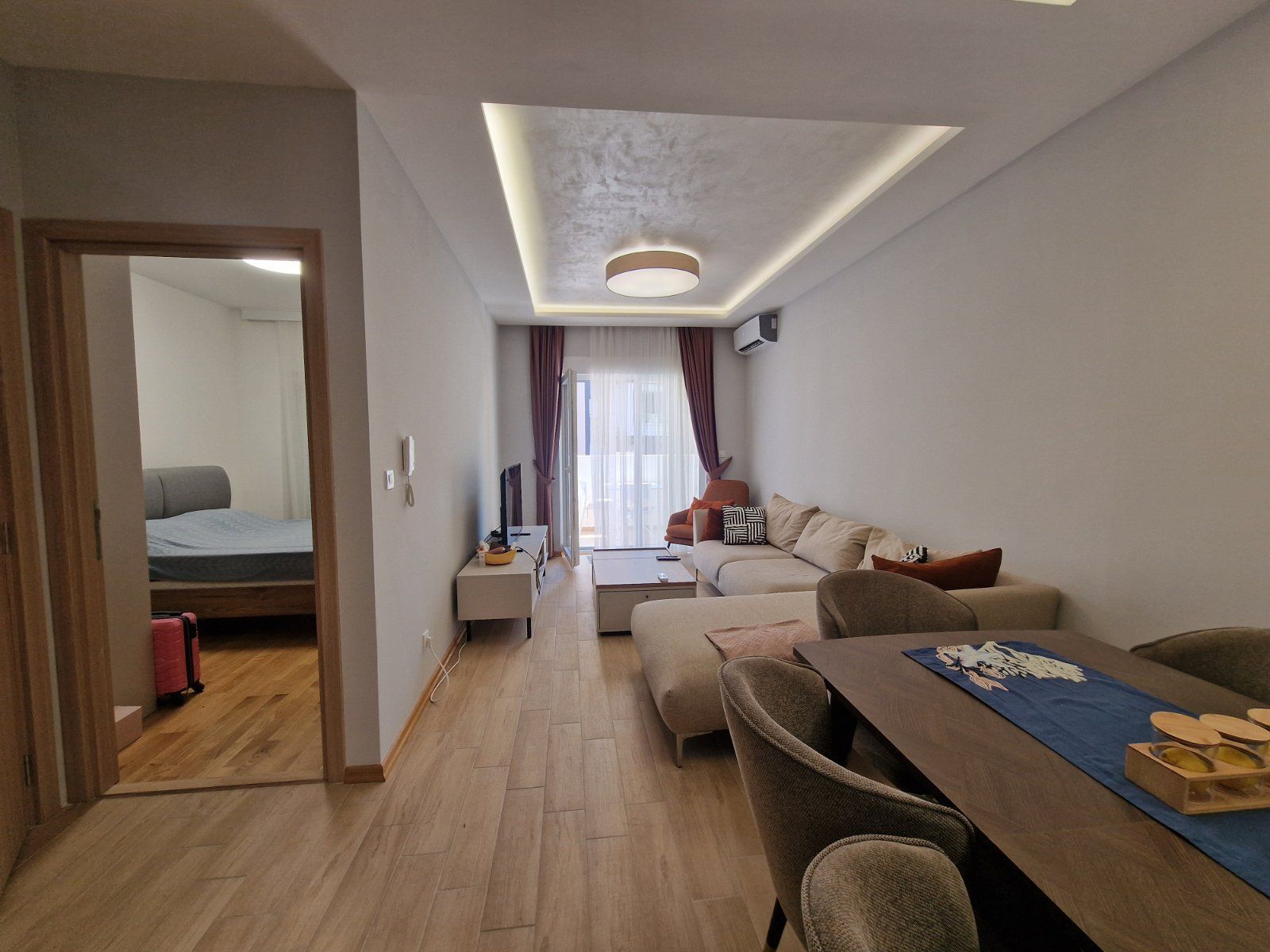 Luksuzno opremljen trosoban stan 97 m² sa dve terase u kompleksu The Old Bakery – Budva - Amfora Real Estate