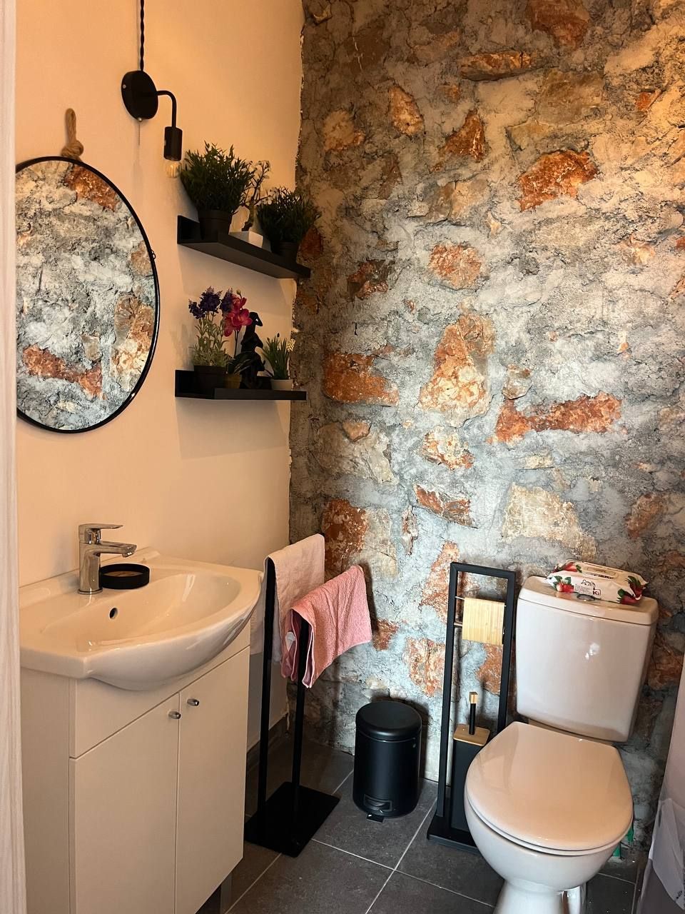 Autentična kamena vila 115 m² sa 5 glamping kućica, terasa 80 m², plac 2.000 m² – Luštica, Rose, panoramski pogled na more i planine - Amfora Real Estate