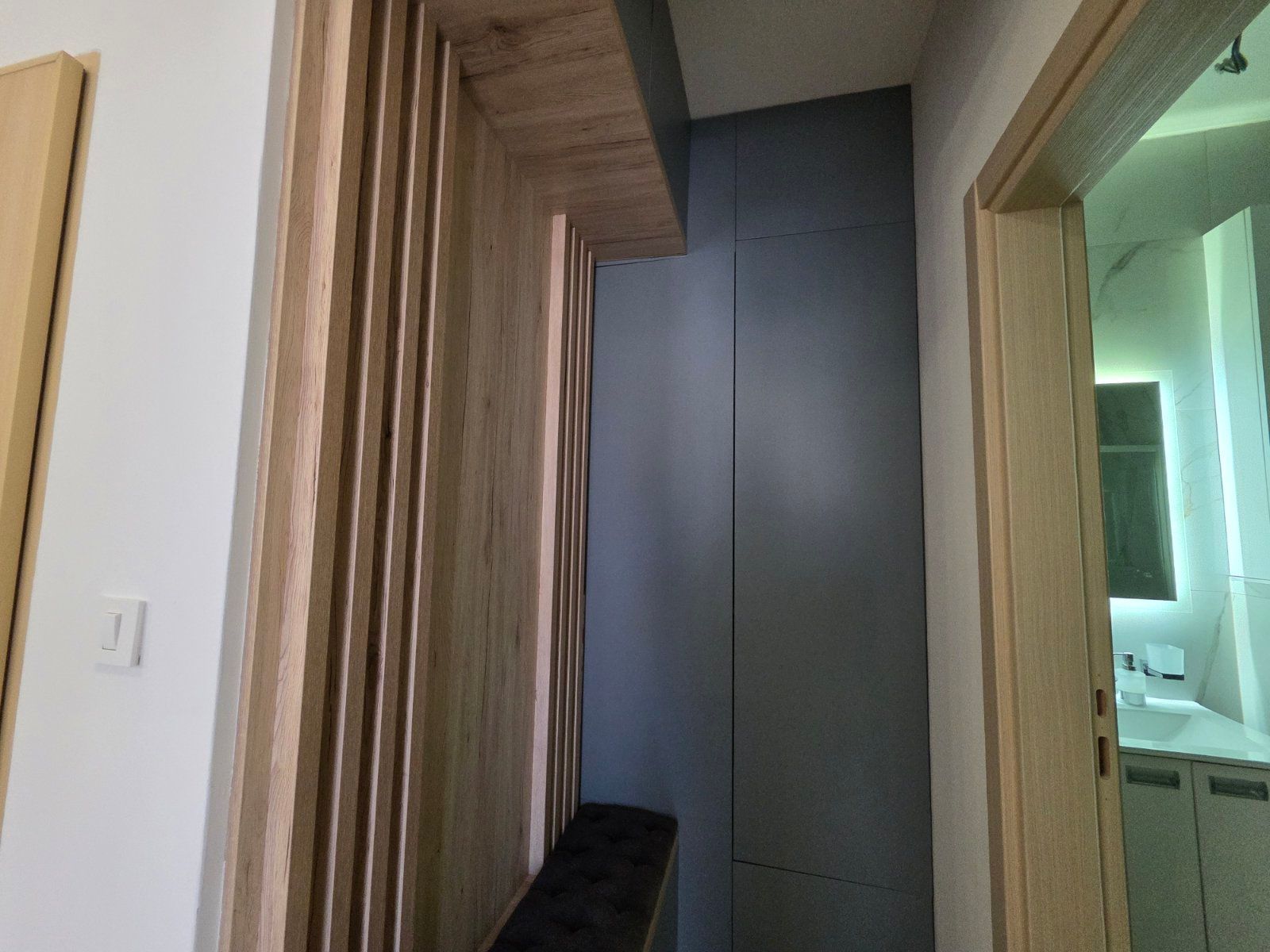 Kompletno opremljen jednosoban stan 46 m² u novogradnji sa parkingom – Radanovići,Kotor - Amfora Real Estate