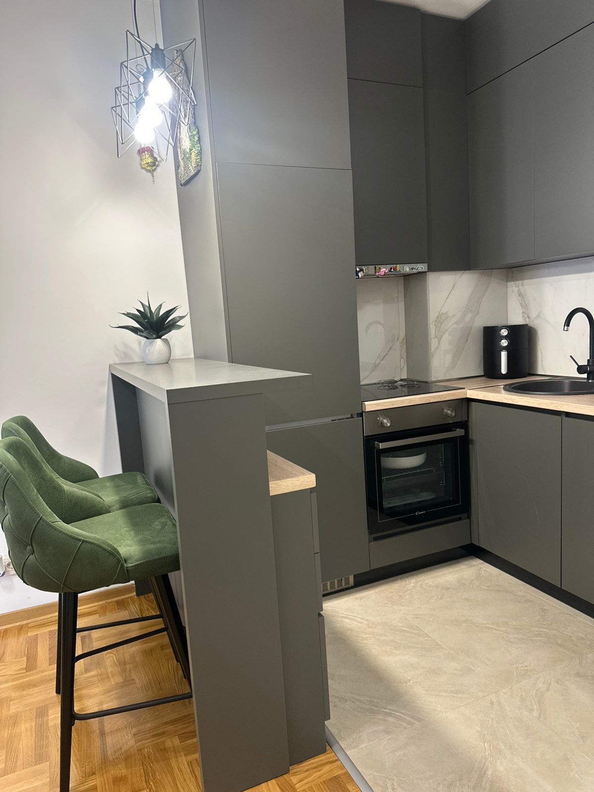 Kompletno opremljen jednosoban stan 46 m² u novogradnji sa parkingom – Radanovići,Kotor - Amfora Real Estate