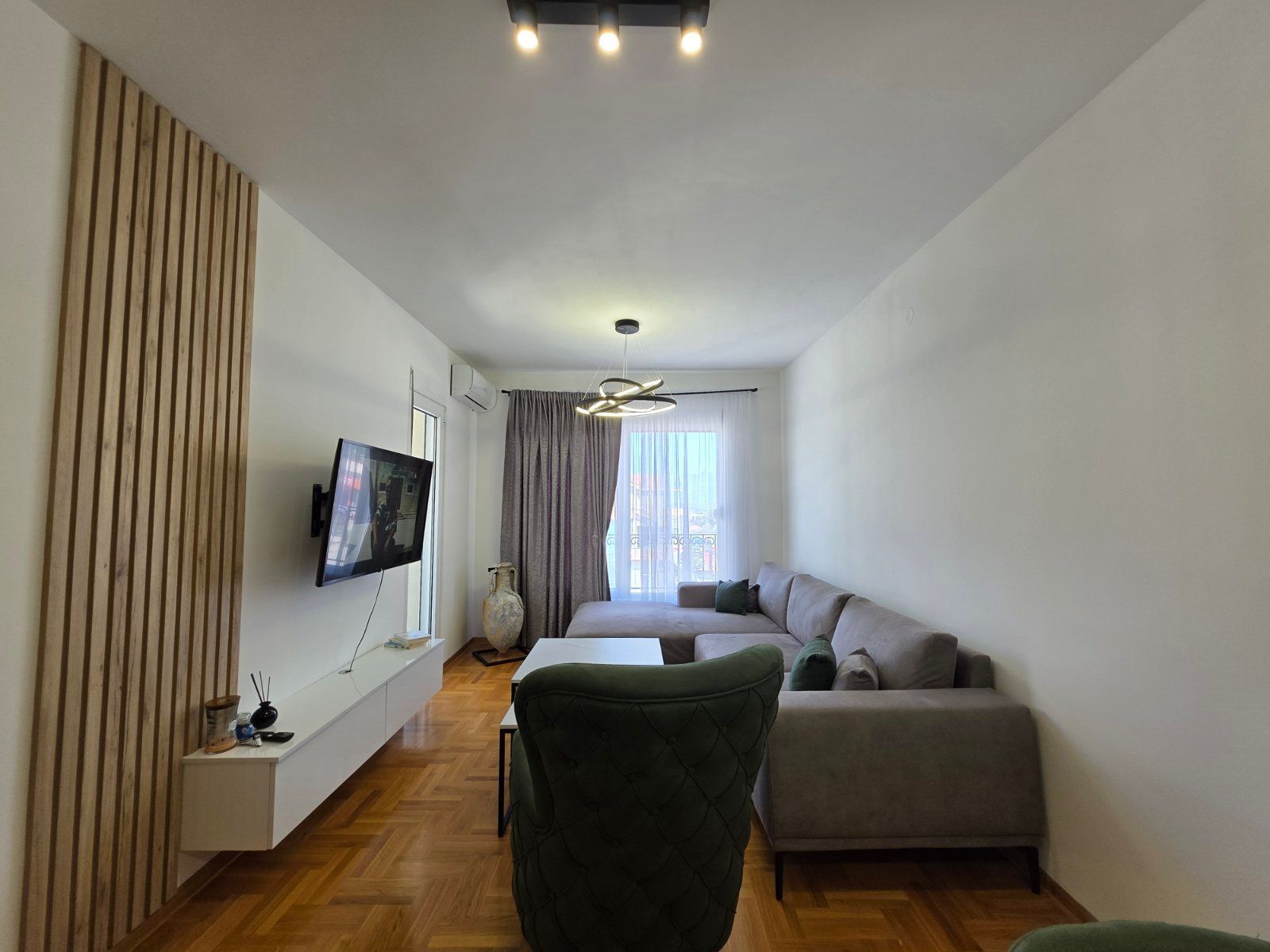 Kompletno opremljen jednosoban stan 46 m² u novogradnji sa parkingom – Radanovići,Kotor - Amfora Real Estate