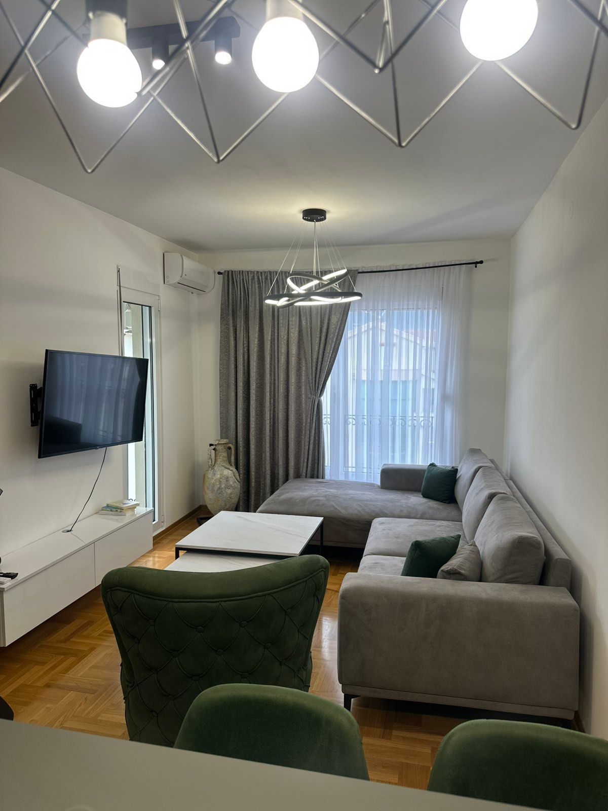 Kompletno opremljen jednosoban stan 46 m² u novogradnji sa parkingom – Radanovići,Kotor - Amfora Real Estate