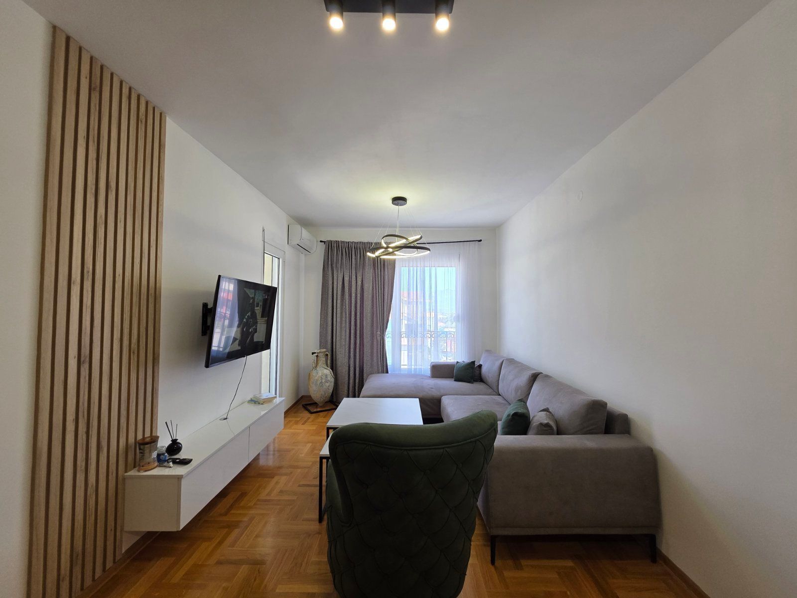 Kompletno opremljen jednosoban stan 46 m² u novogradnji sa parkingom – Radanovići,Kotor - Amfora Real Estate