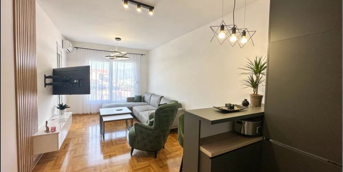 Kompletno opremljen jednosoban stan 46 m² u novogradnji sa parkingom – Radanovići,Kotor - Amfora Real Estate