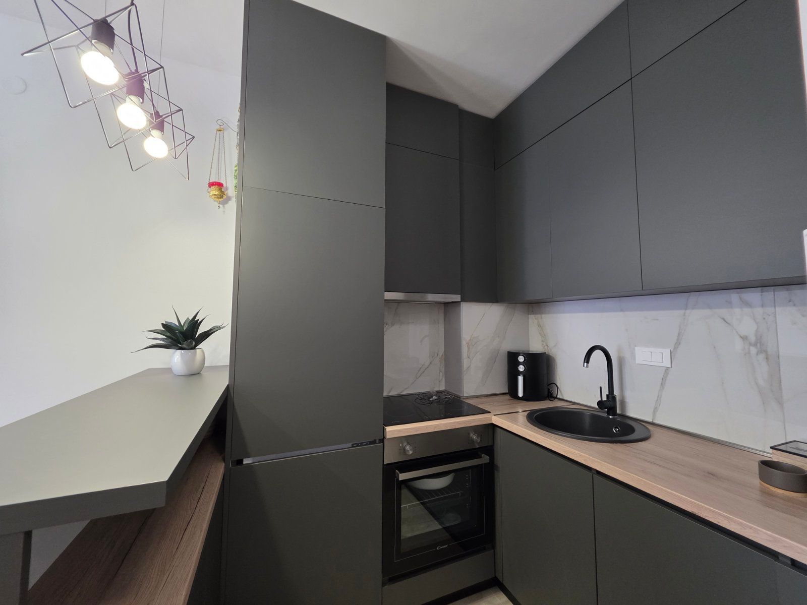 Kompletno opremljen jednosoban stan 46 m² u novogradnji sa parkingom – Radanovići,Kotor - Amfora Real Estate