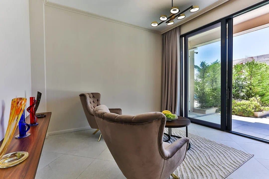 Prodaja luksuzne townhouse vile 223 m² sa bazenom i panoramskim pogledom na more – Reževići, Budvanska rivijera | Mogućnost odloženog plaćanja do godinu dana | Bez plaćanja 3% poreza - Amfora Real Estate