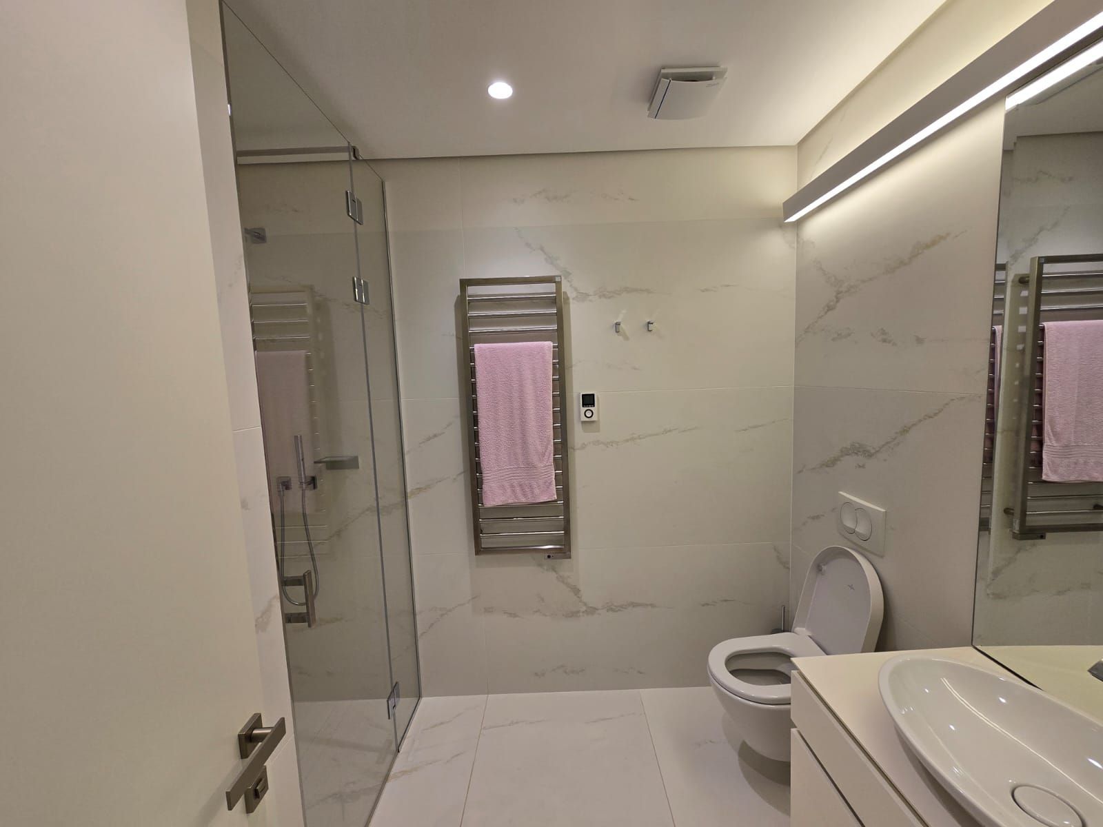 Luksuzan dvosoban stan od 140 m² sa panoramskim pogledom na more u prestižnom kompleksu Dukley Gardens – Budva, Crna Gora - Amfora Real Estate