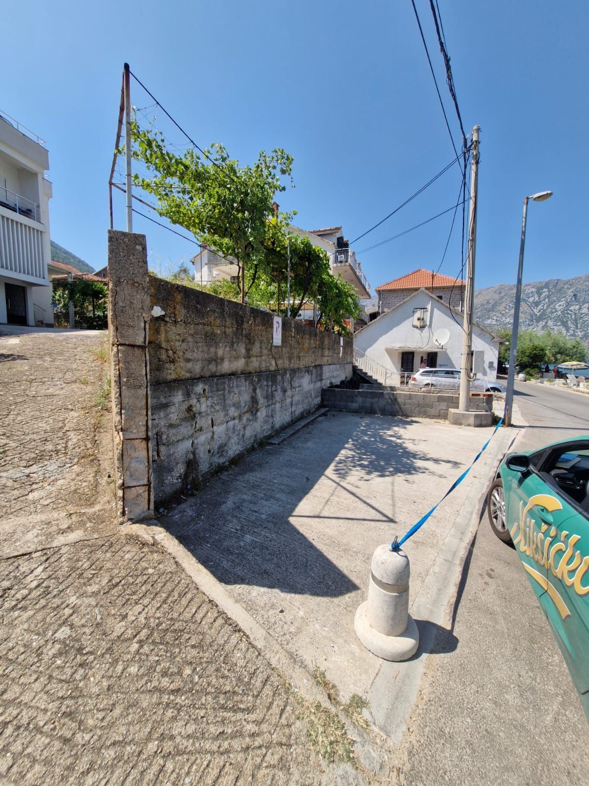 Prodaja – Stan 55 m² + studio 30 m² sa pogledom na more, velikim terasama i 3 parking mesta | Prva linija do mora, Prčanj, Kotor - Amfora Real Estate