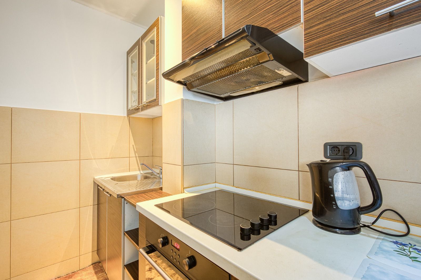 Jednosoban stan 40m2 u centru Budve (Na duzi period) - Amfora Real Estate