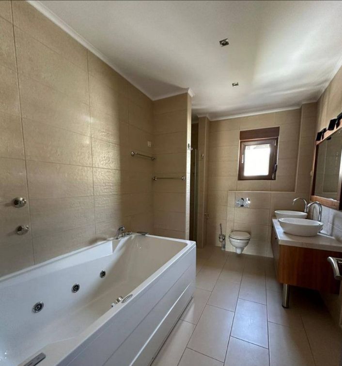 Prodaja penthausa 140 m² sa panoramskim pogledom na more – Garaža i parking, Velji Vinogradi, Budva - Amfora Real Estate