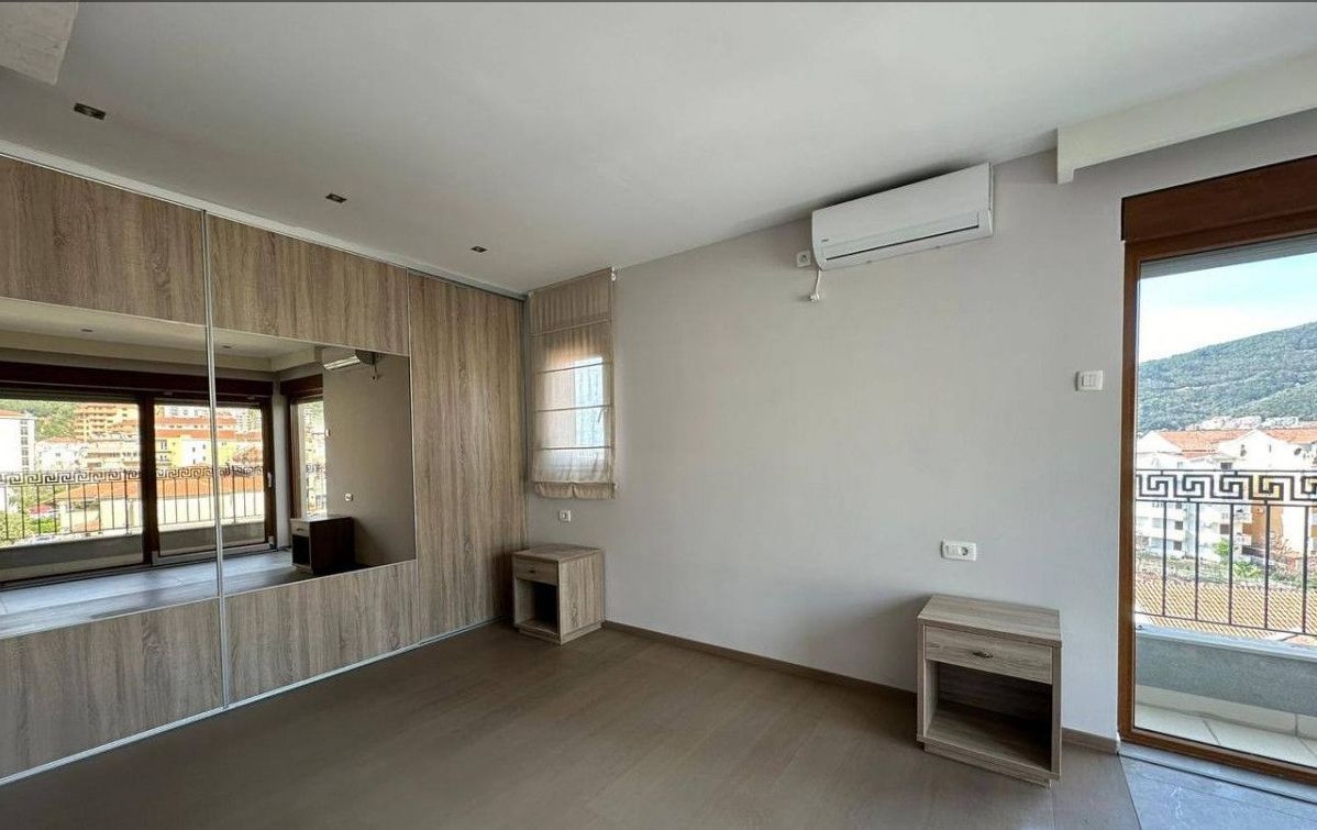 Prodaja penthausa 140 m² sa panoramskim pogledom na more – Garaža i parking, Velji Vinogradi, Budva - Amfora Real Estate