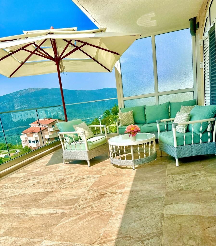 Luksuzna vila 440 m² sa 7 spavaćih soba i panoramskim pogledom na more-Prijevor,Budva - Amfora Real Estate