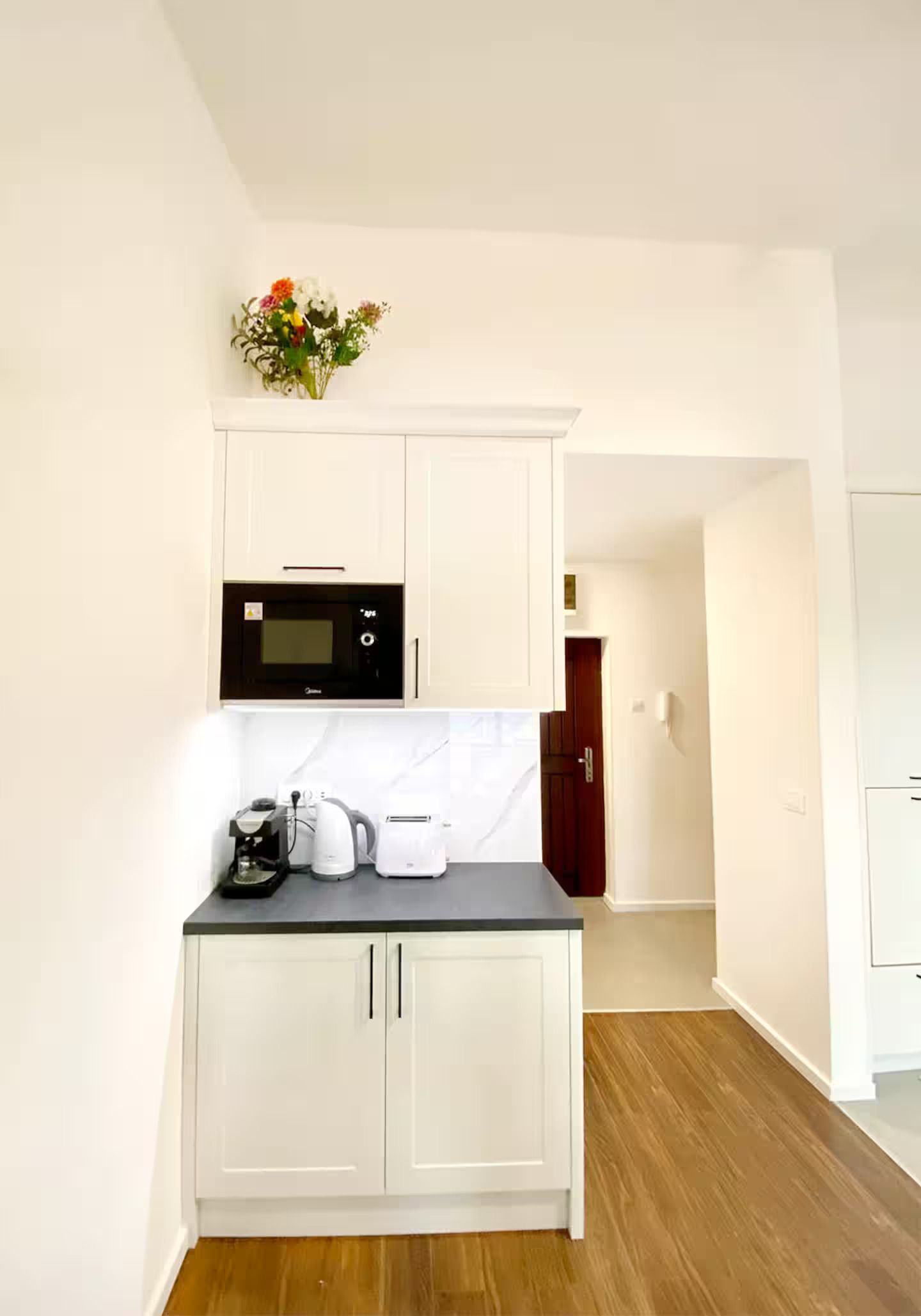 Dvosoban stan sa pogledom na more u kompleksu sa bazenom,Petrovac (NA PERIOD DO 01.06.2026) - Amfora Real Estate