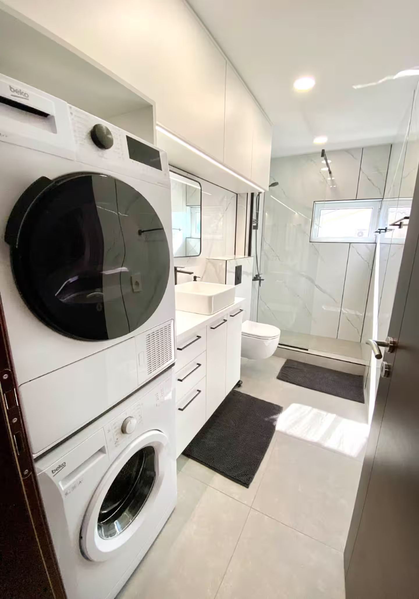 Dvosoban stan sa pogledom na more u kompleksu sa bazenom,Petrovac (NA PERIOD DO 01.06.2026) - Amfora Real Estate