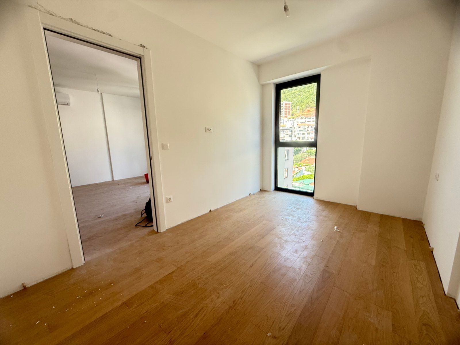 Nov jednosoban stan 43m² u novoj zgradi na idealnoj lokaciji u Budvi,Rozino (Mogucnost kupovine garaznog mesta) - Amfora Real Estate