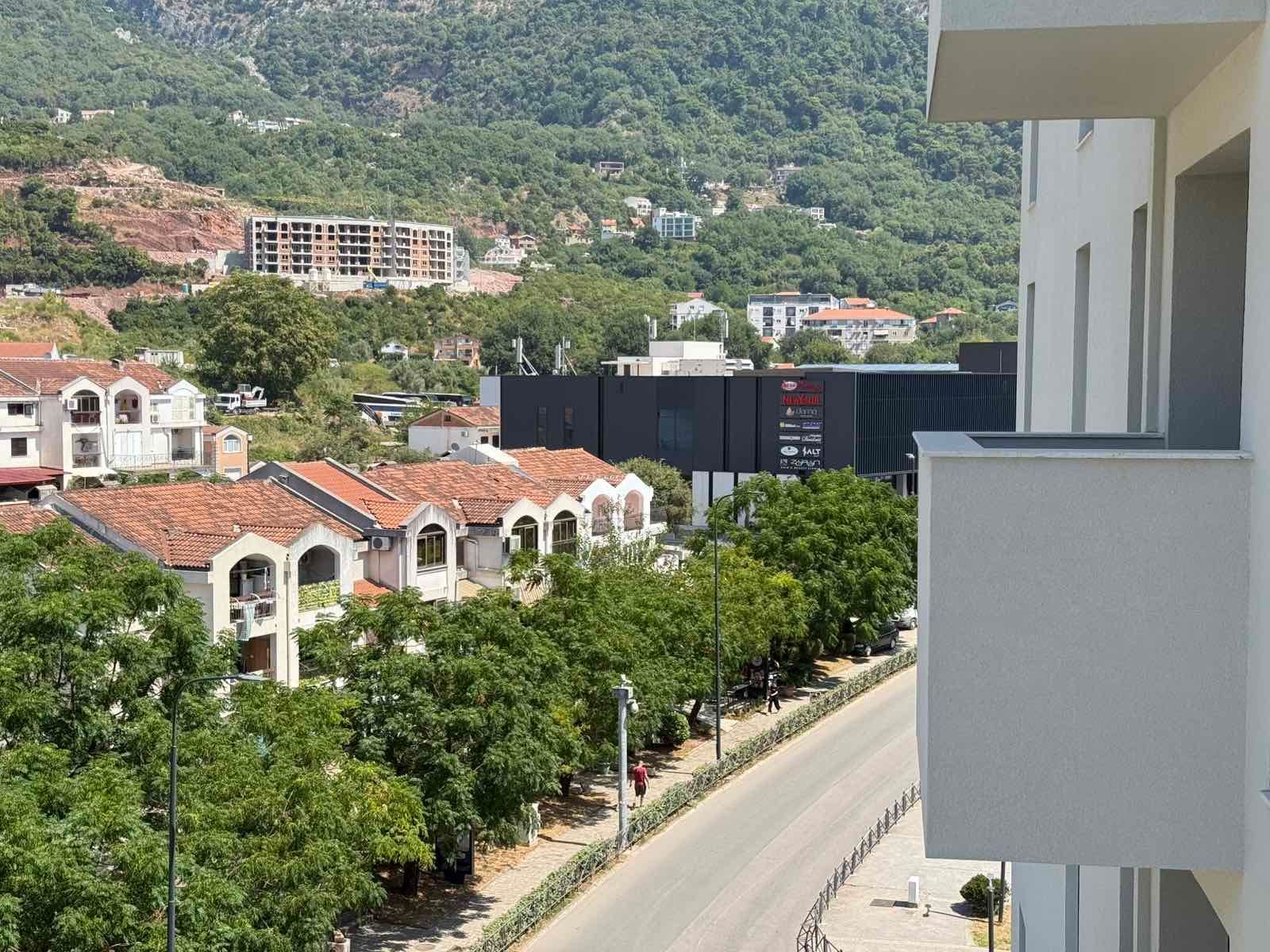 Nov jednosoban stan 43m² u novoj zgradi na idealnoj lokaciji u Budvi,Rozino (Mogucnost kupovine garaznog mesta) - Amfora Real Estate