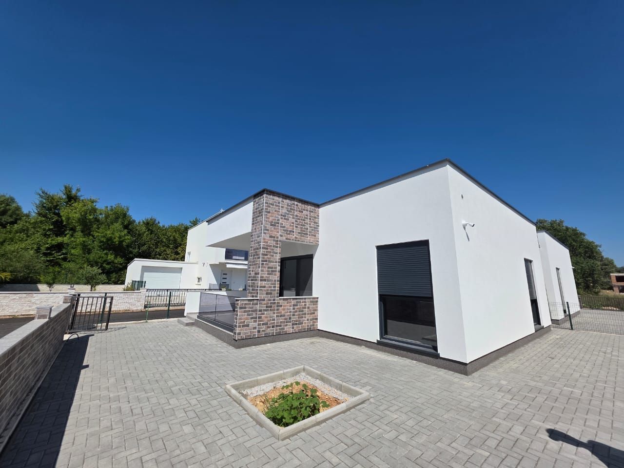 Nova prizemna kuća 86 m² u zatvorenom kompleksu – Donji Stoj, Ulcinj - Amfora Real Estate