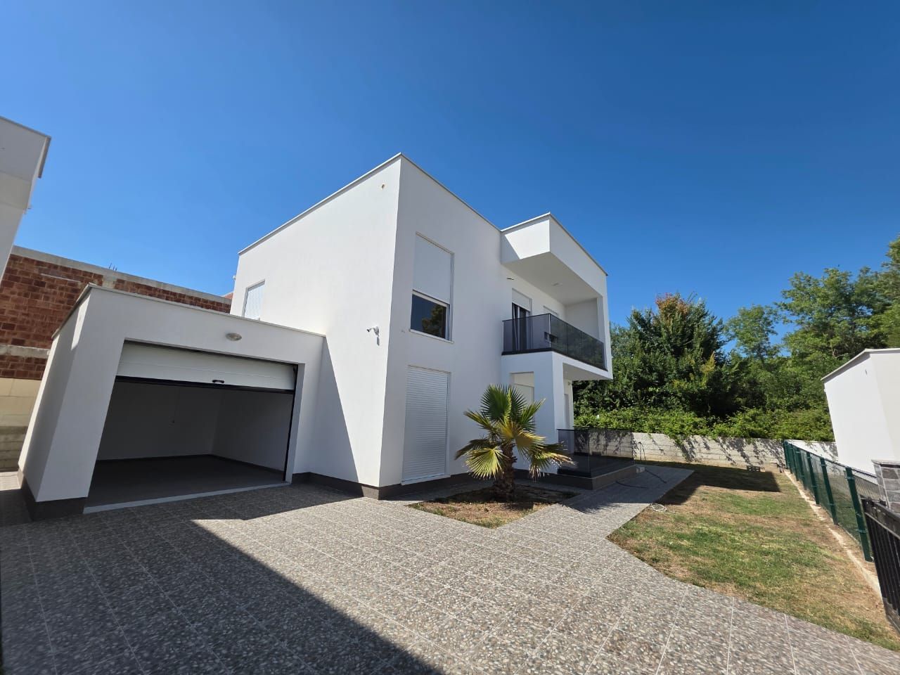 Nova kuća 201 m² sa garažom u zatvorenom kompleksu – Donji Stoj, Ulcinj - Amfora Real Estate