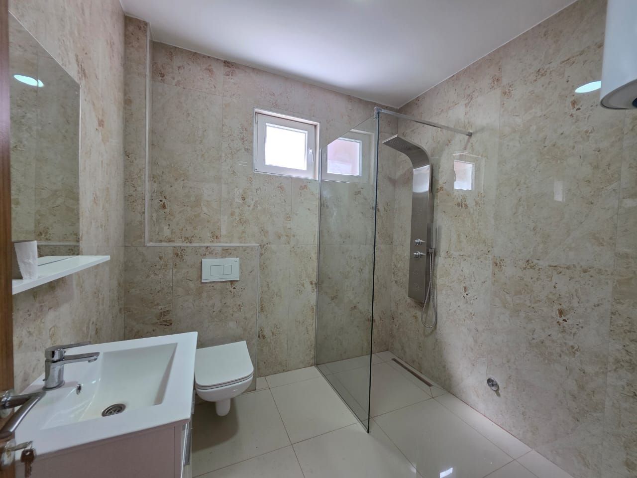 Nova kuća 201 m² sa garažom u zatvorenom kompleksu – Donji Stoj, Ulcinj - Amfora Real Estate