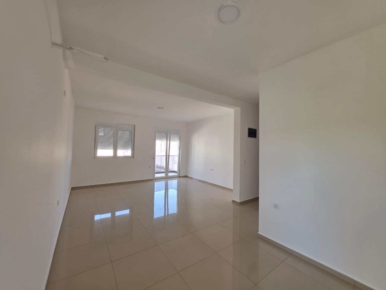 Nova kuća 201 m² sa garažom u zatvorenom kompleksu – Donji Stoj, Ulcinj - Amfora Real Estate