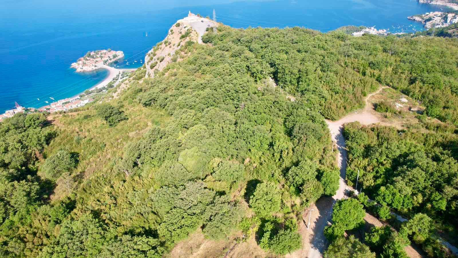 Urbanizovan plac 7000m2 sa panoramskim pogledom na more – Blizikuće, Budva - Amfora Real Estate