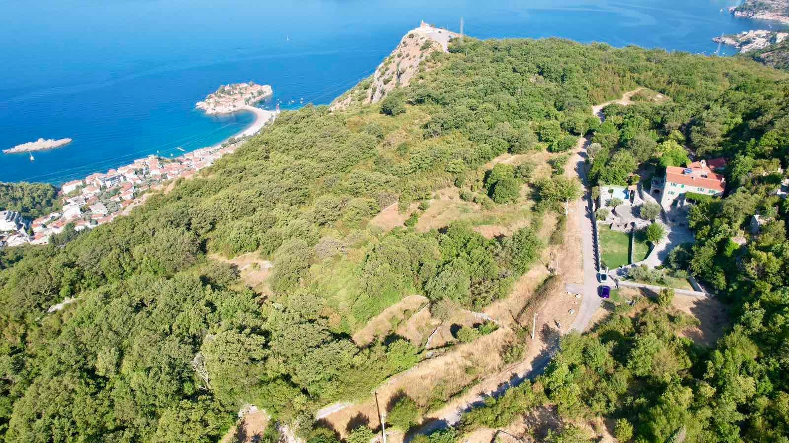 Urbanizovan plac 7000m2 sa panoramskim pogledom na more – Blizikuće, Budva - Amfora Real Estate