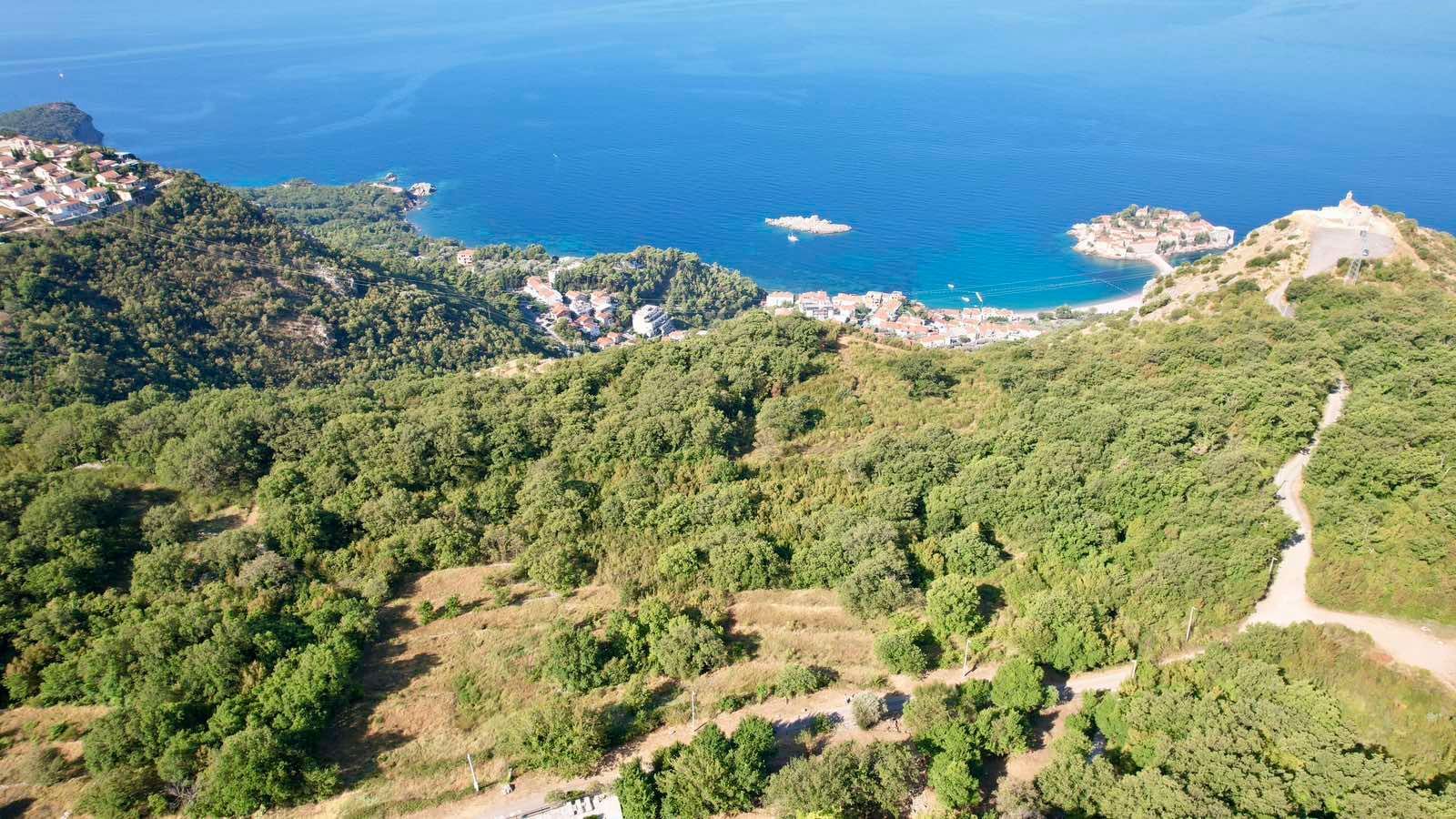 Urbanizovan plac 1250m2 sa panoramskim pogledom na more – Blizikuće, Budva - Amfora Real Estate
