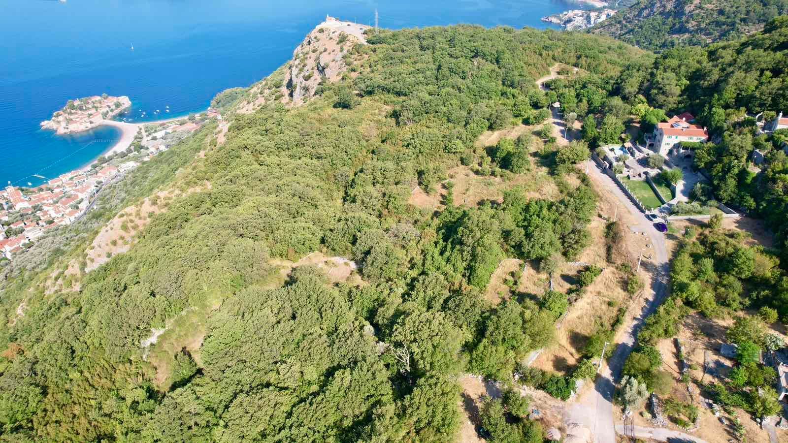 Urbanizovan plac 1250m2 sa panoramskim pogledom na more – Blizikuće, Budva - Amfora Real Estate