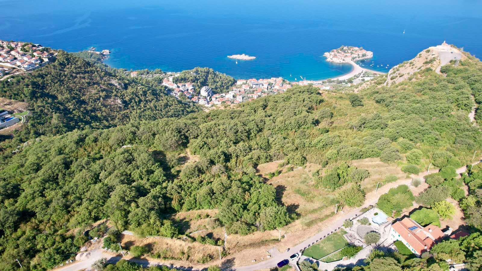Urbanizovan plac 1250m2 sa panoramskim pogledom na more – Blizikuće, Budva - Amfora Real Estate