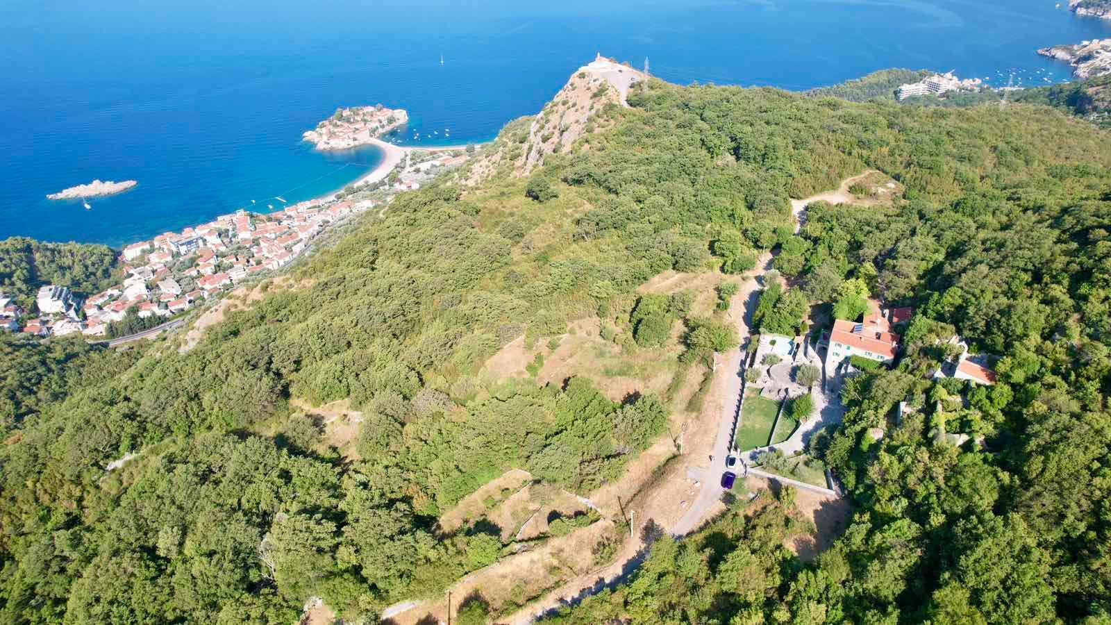 Urbanizovan plac 1250m2 sa panoramskim pogledom na more – Blizikuće, Budva - Amfora Real Estate