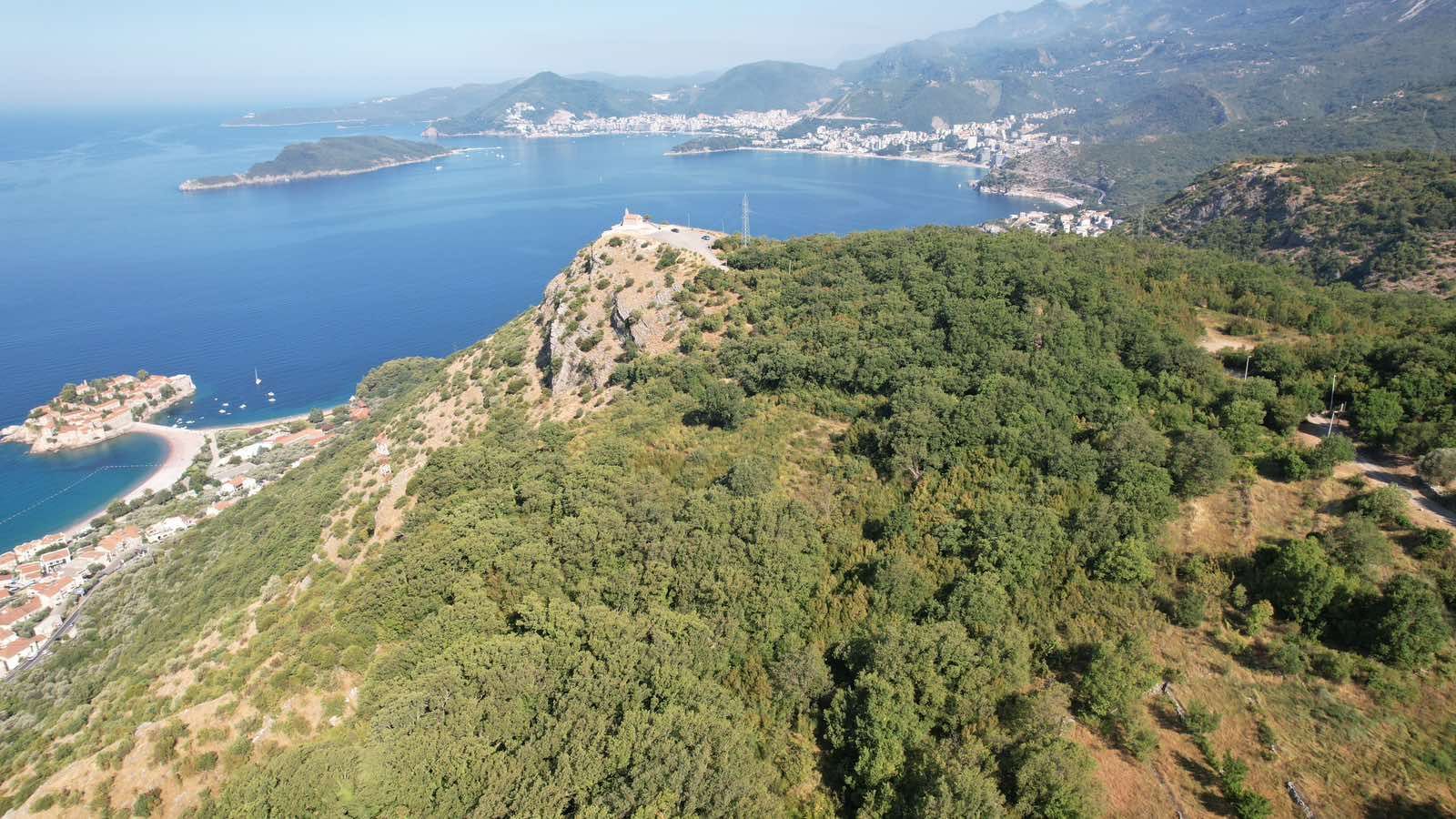 Urbanizovan plac 1250m2 sa panoramskim pogledom na more – Blizikuće, Budva - Amfora Real Estate
