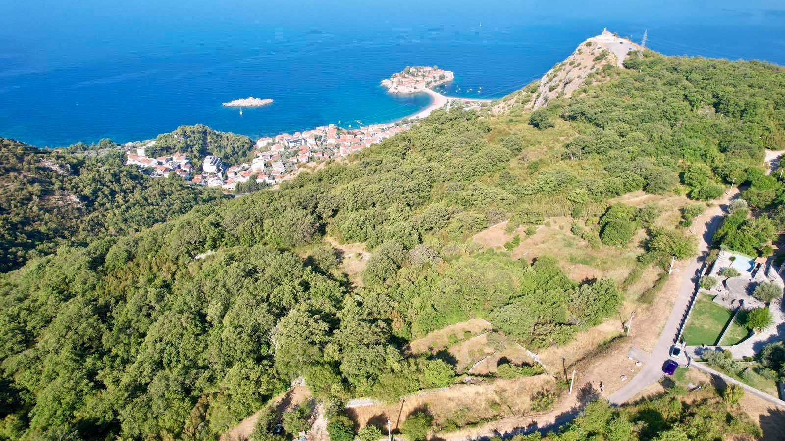 Urbanizovan plac 1900m2 sa panoramskim pogledom na more – Blizikuće, Budva - Amfora Real Estate