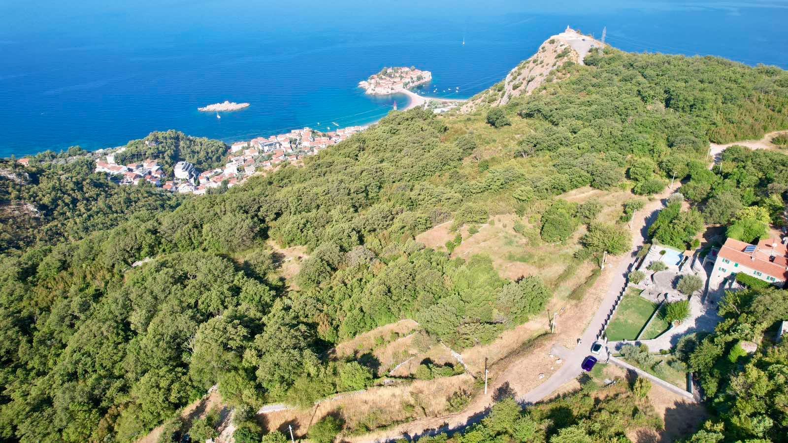 Urbanizovan plac 1900m2 sa panoramskim pogledom na more – Blizikuće, Budva - Amfora Real Estate