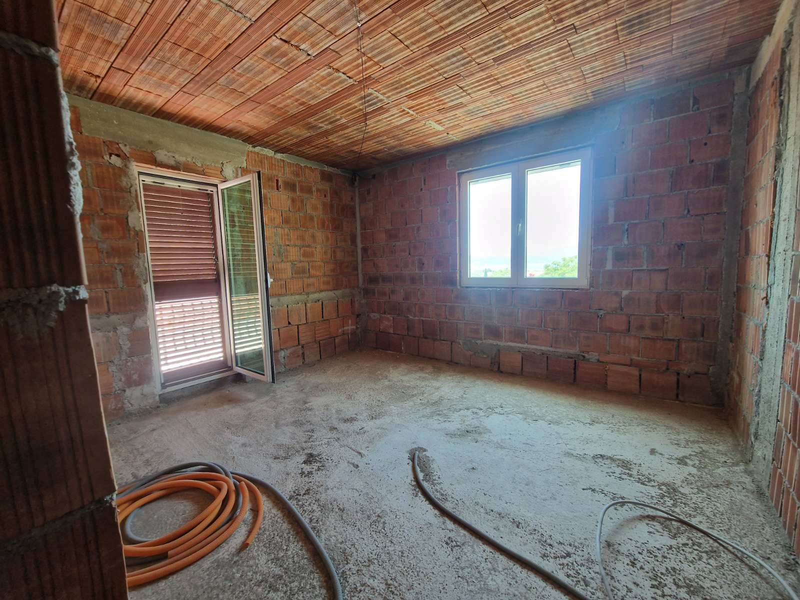 Na prodaju ekskluzivna dvospratna kuća 590m² sa panoramskim pogledom na more – Tivat, Mažina - Amfora Real Estate