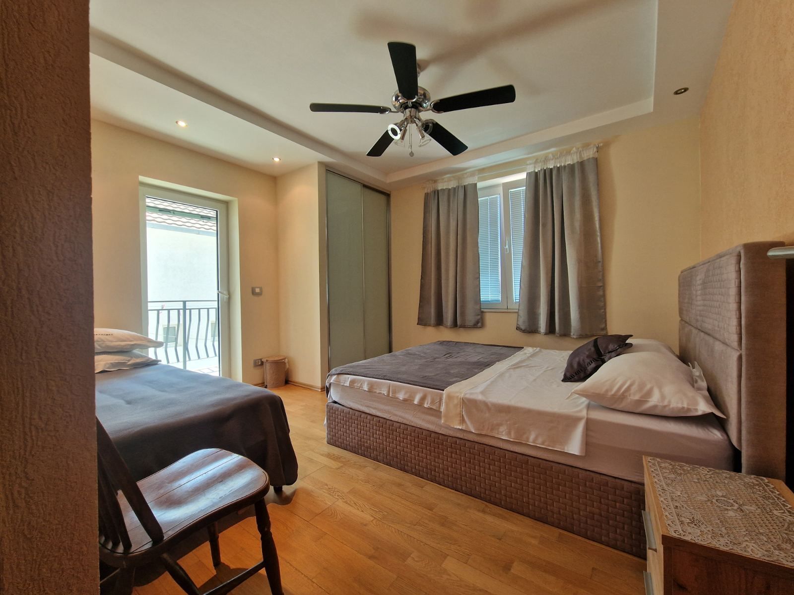 Na prodaju ekskluzivna dvospratna kuća 590m² sa panoramskim pogledom na more – Tivat, Mažina - Amfora Real Estate