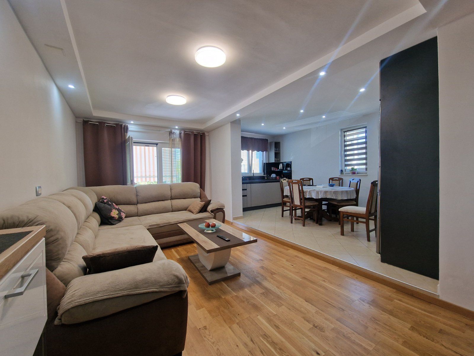 Na prodaju ekskluzivna dvospratna kuća 590m² sa panoramskim pogledom na more – Tivat, Mažina - Amfora Real Estate