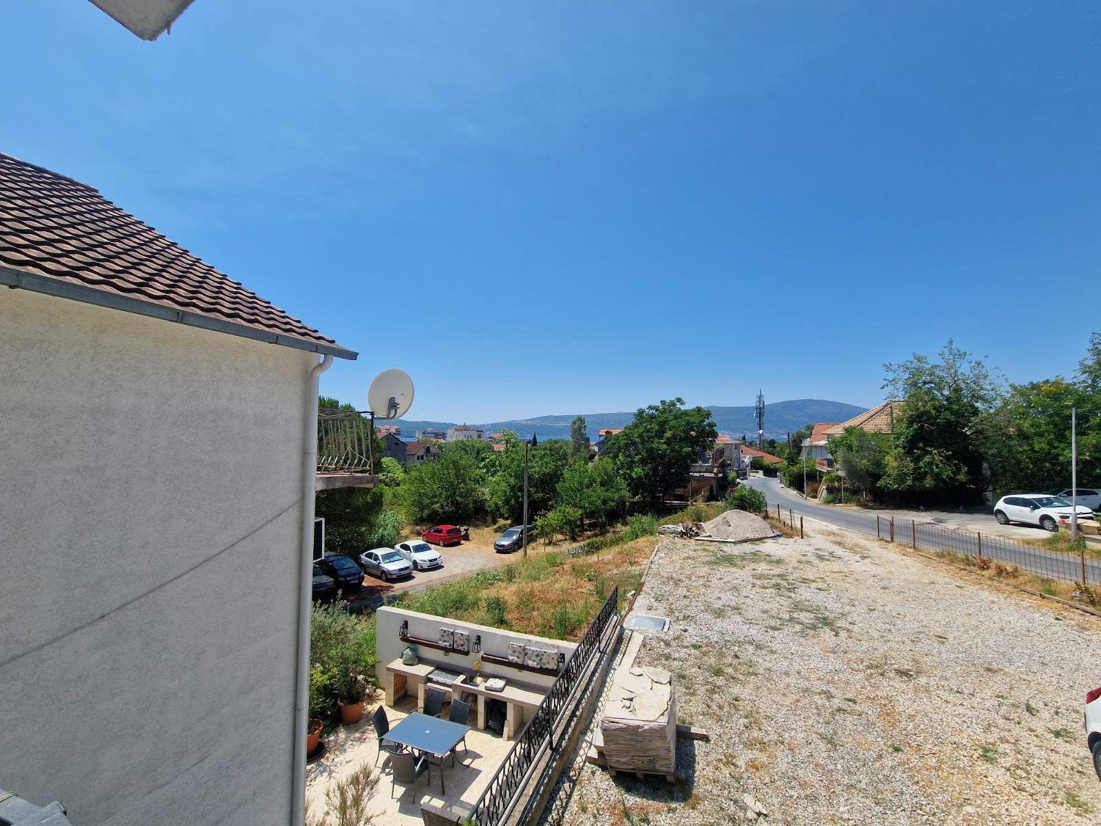 Na prodaju ekskluzivna dvospratna kuća 590m² sa panoramskim pogledom na more – Tivat, Mažina - Amfora Real Estate