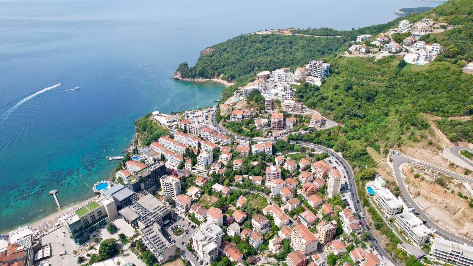 Luksuzna trospratna vila sa bazenom, panoramskim pogledom na more i Stari grad – 184 m², Komoševina, Budva - Amfora Real Estate