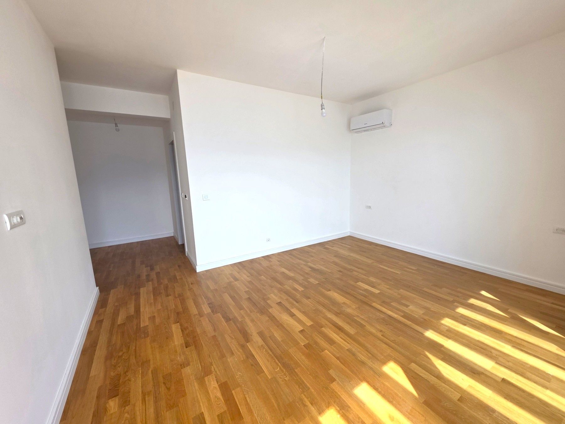 Luksuzna trospratna vila sa bazenom, panoramskim pogledom na more i Stari grad – 184 m², Komoševina, Budva - Amfora Real Estate