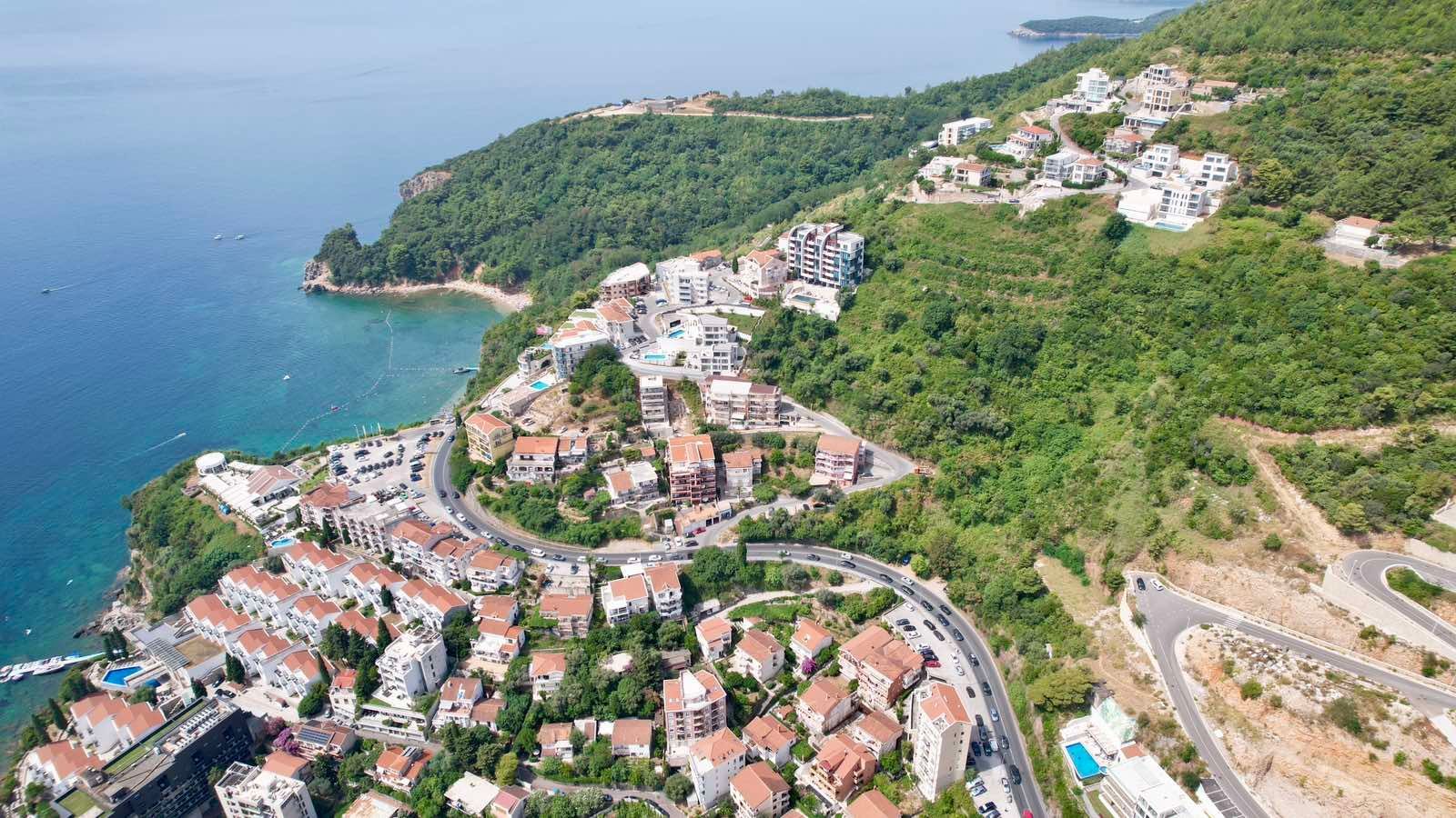 Luksuzna trospratna vila sa bazenom, panoramskim pogledom na more i Stari grad – 184 m², Komoševina, Budva - Amfora Real Estate