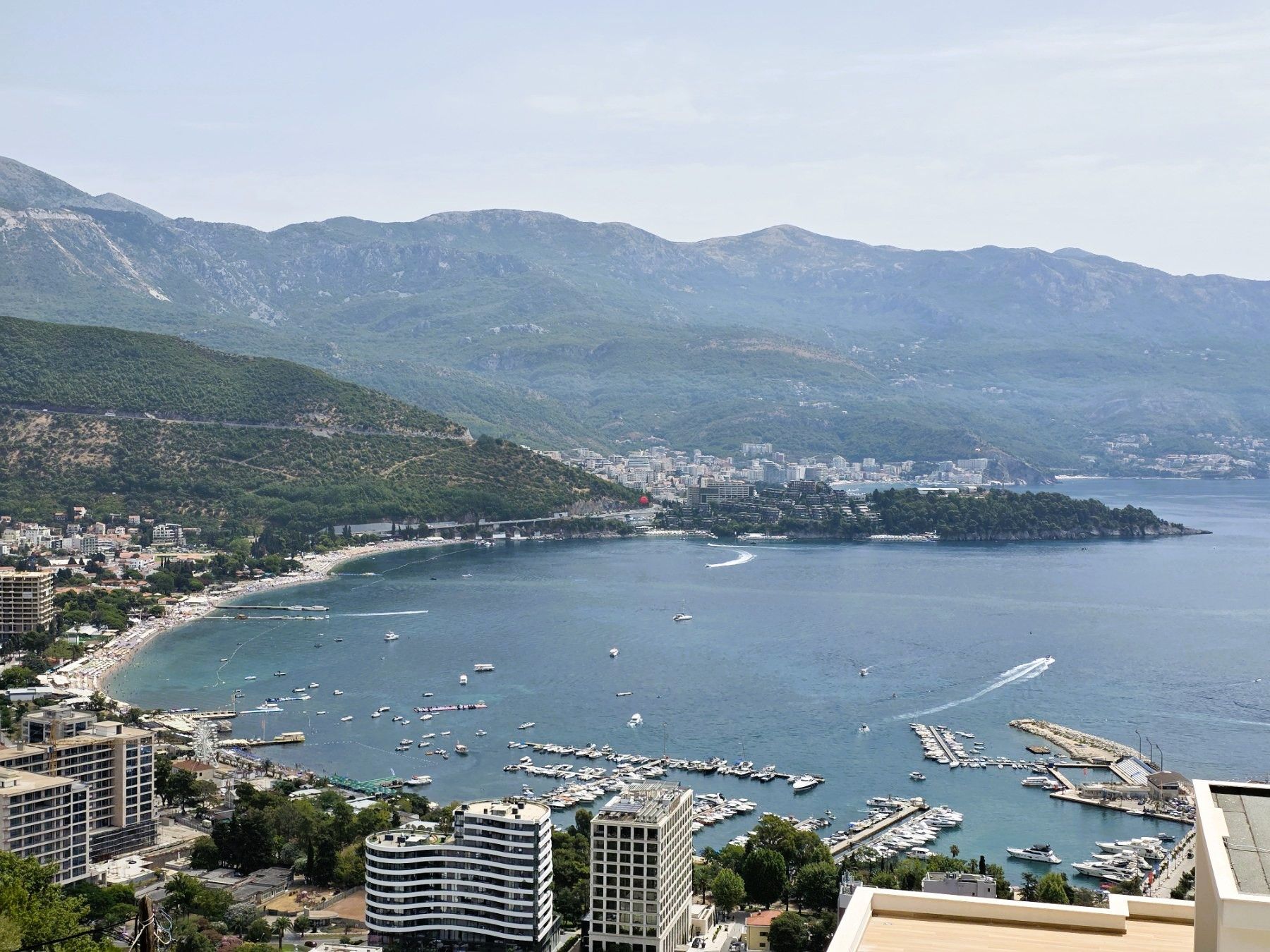 Luksuzna trospratna vila sa bazenom, panoramskim pogledom na more i Stari grad – 184 m², Komoševina, Budva - Amfora Real Estate