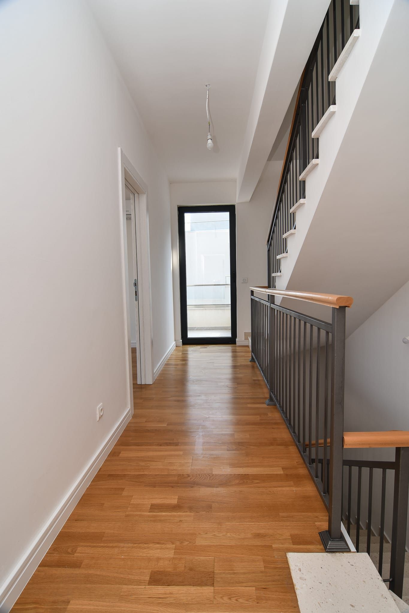 Luksuzna trospratna vila sa bazenom, panoramskim pogledom na more i Stari grad – 184 m², Komoševina, Budva - Amfora Real Estate