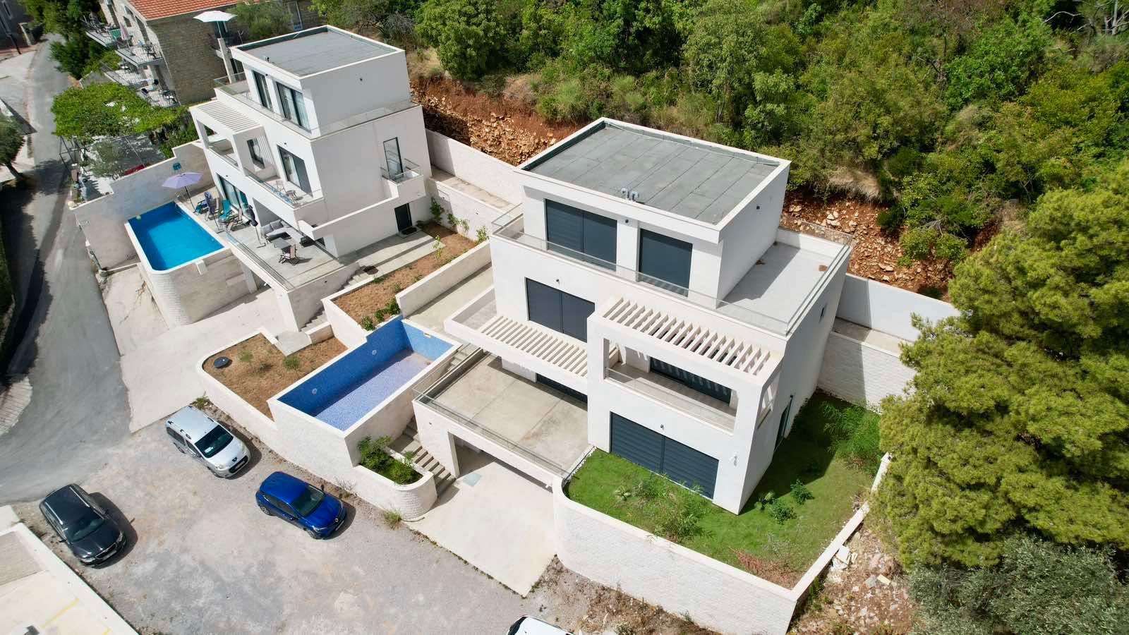 Luksuzna trospratna vila sa bazenom, panoramskim pogledom na more i Stari grad – 184 m², Komoševina, Budva - Amfora Real Estate